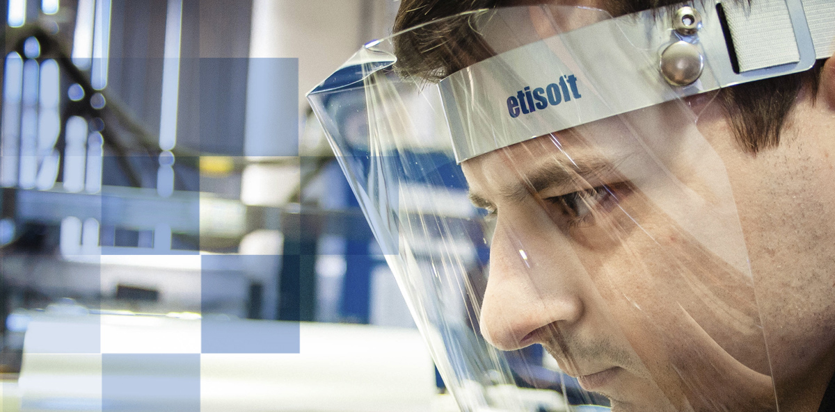 The protective visor – the latest product in the offer of Etisoft