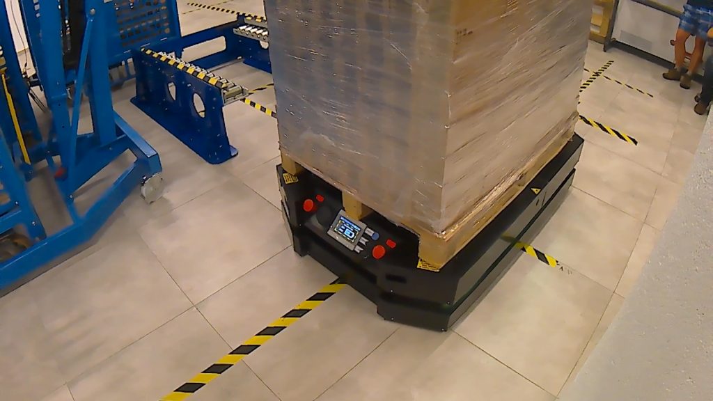 agv robot adapted person transfer