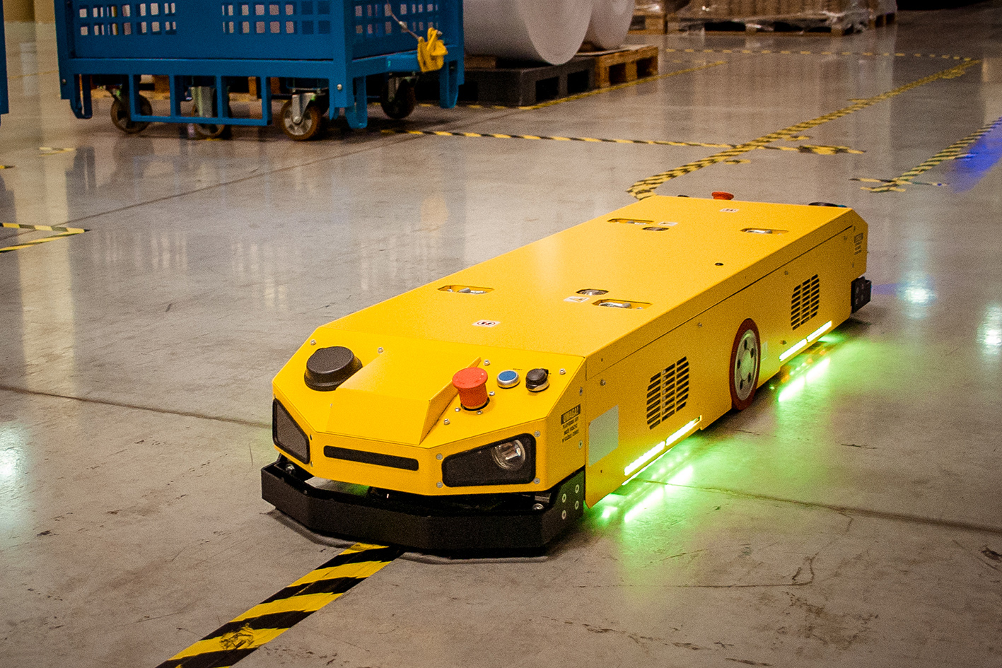 Efficient intralogistics with AGV robots (Automated Guided Vehicle