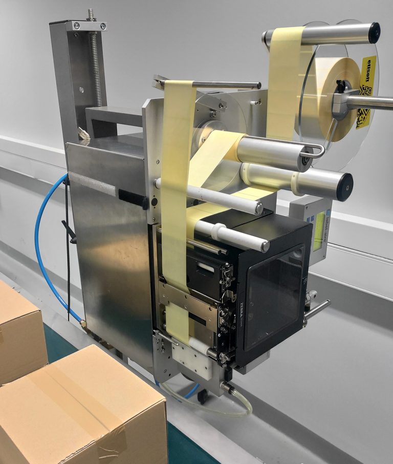 LabelAire 3138NV, automatic label applicator how does it work